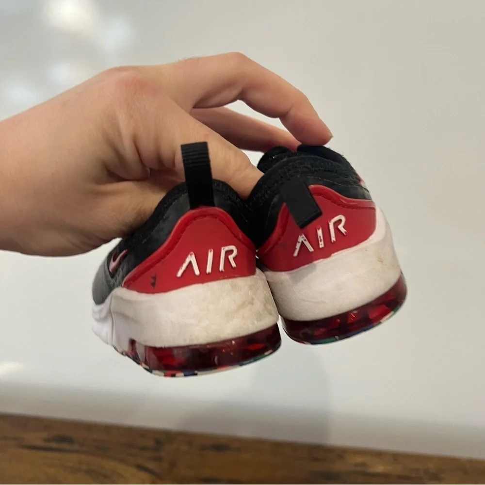Nike Toddler Air Max Motion Sneakers
